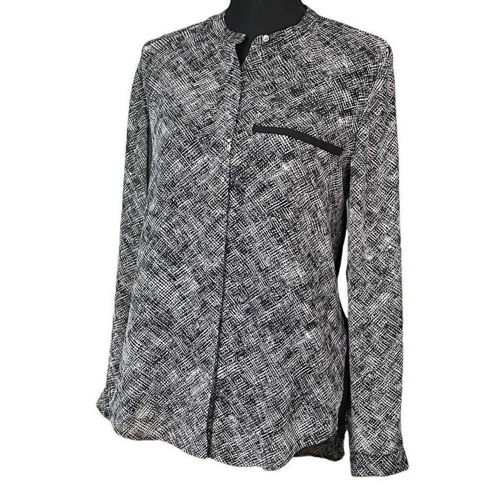Banana Republic Black and White Semi-Sheer Top MI0188